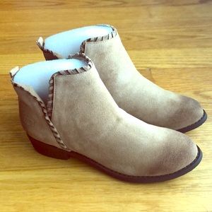Dirty Laundry Split Suede Sand Booties-Brand New